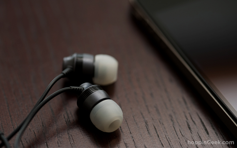 headphones under 1000