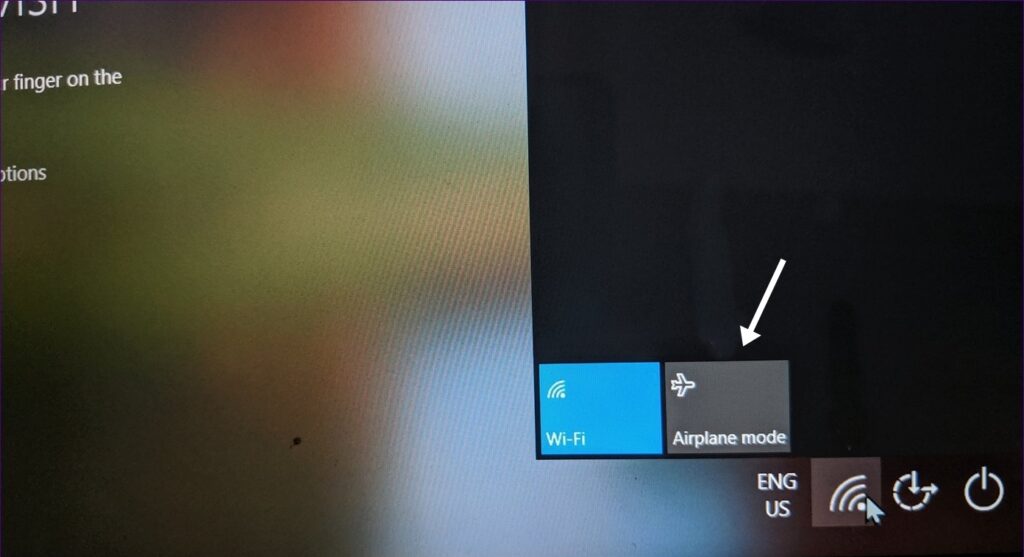 windows 10 stuck on lock screen