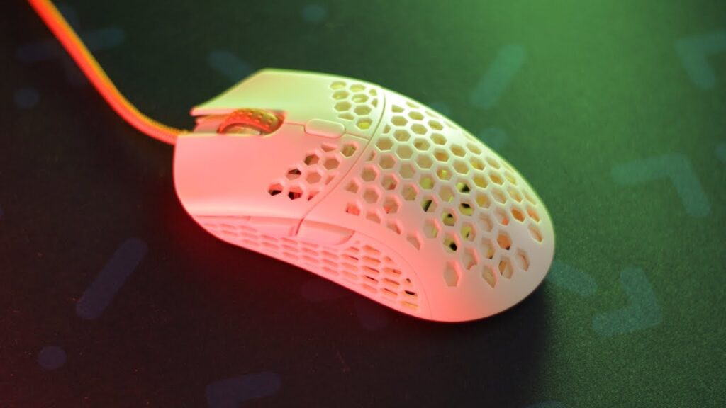 Best Light­weight Mouse for Gaming, Light­weight Mouse for Gaming, Light­weight Gaming mouse.